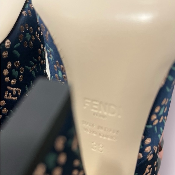 Fendi Floral Jacquard Boots - Picture 6 of 10